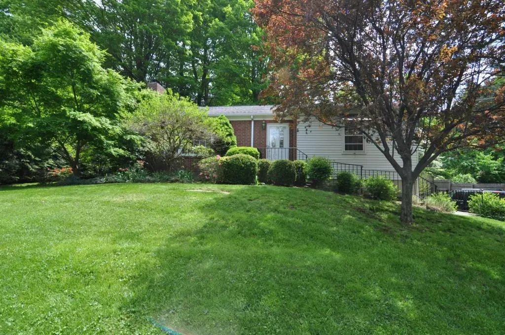 Bedford Hills, NY 10507,450 Bedford RD