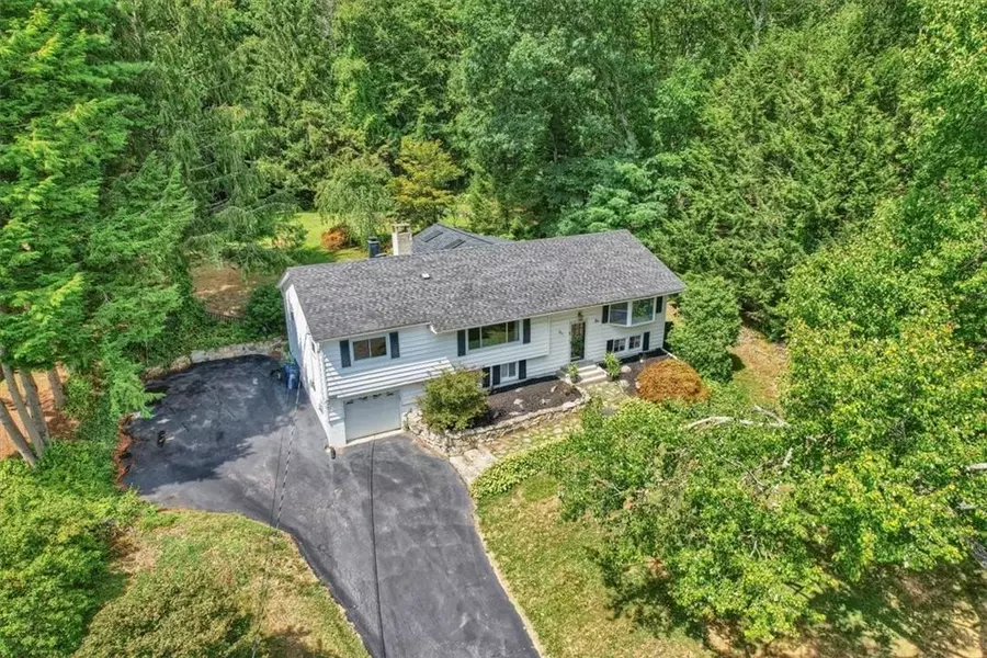 25 Ludington CT, Carmel, NY 10512