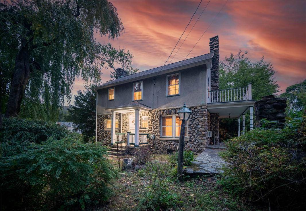 32 Webb LN, Highland Falls, NY 10928