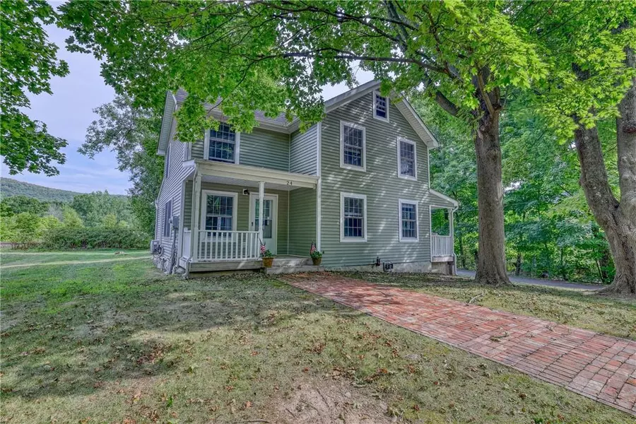 24 Valley AVE, Central Valley, NY 10917