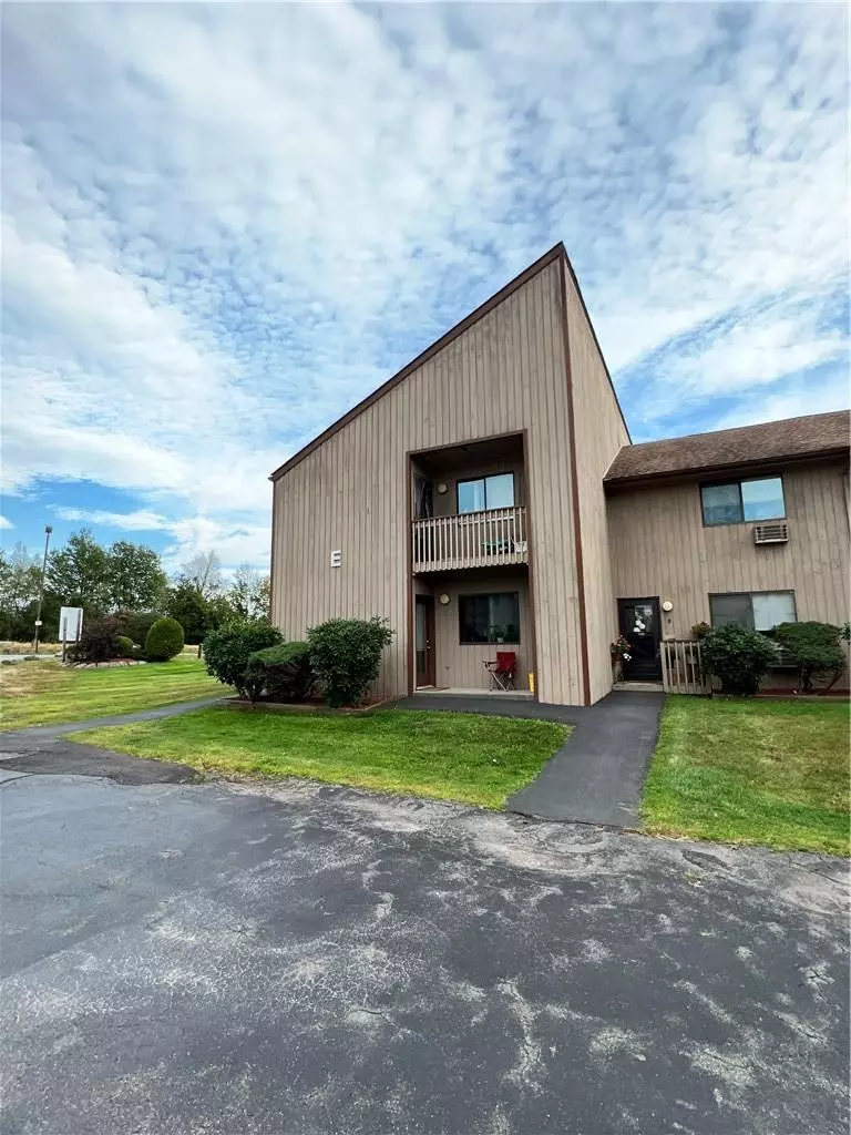 Woodridge, NY 12789,97 Davos Pointe #E-9