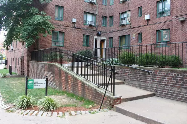 1560 Metropolitan AVE #7B, Bronx, NY 10462