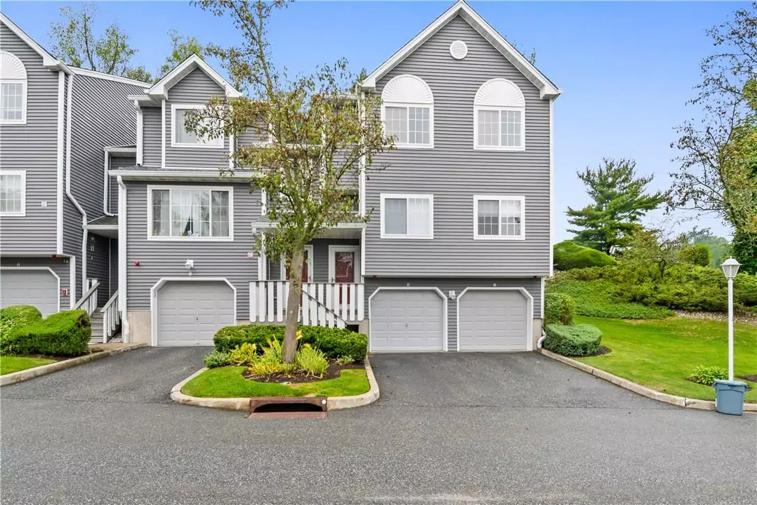 Nanuet, NY 10954,4 Eagle Ridge WAY