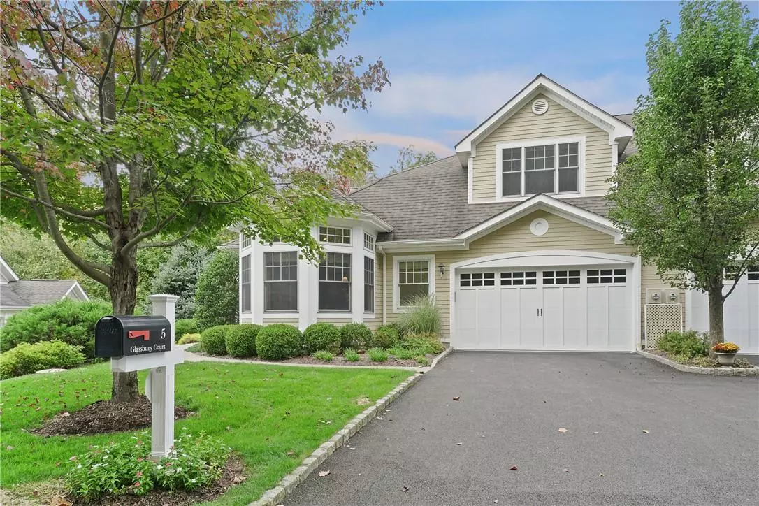 Mount Kisco, NY 10549,27 Glassbury CT