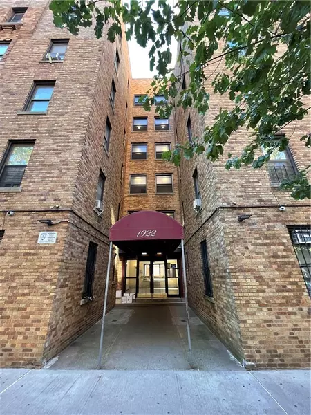 1922 McGraw AVE #3i, Bronx, NY 10462