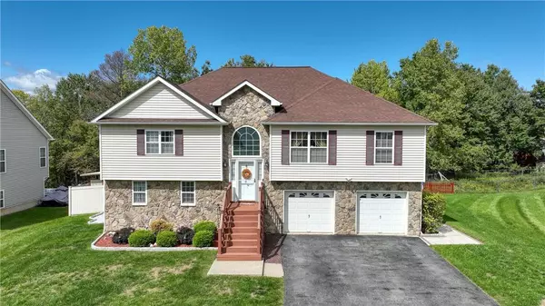 10 Alex CT, Middletown, NY 10940