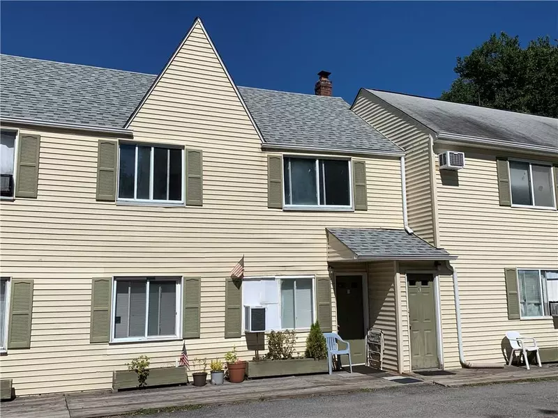 1860 E Main ST #E, Mohegan Lake, NY 10547