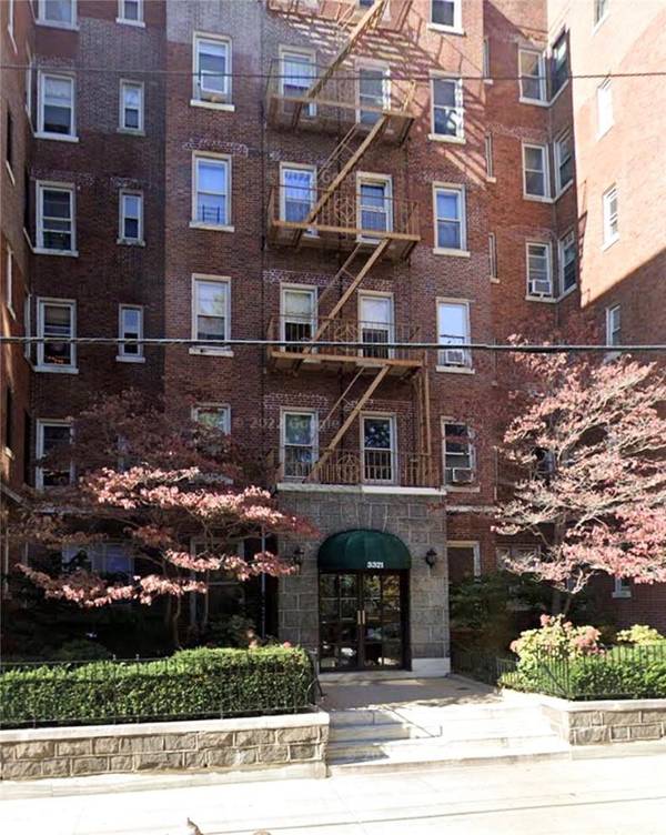 Bronx, NY 10461,3321 Bruckner BLVD #6D