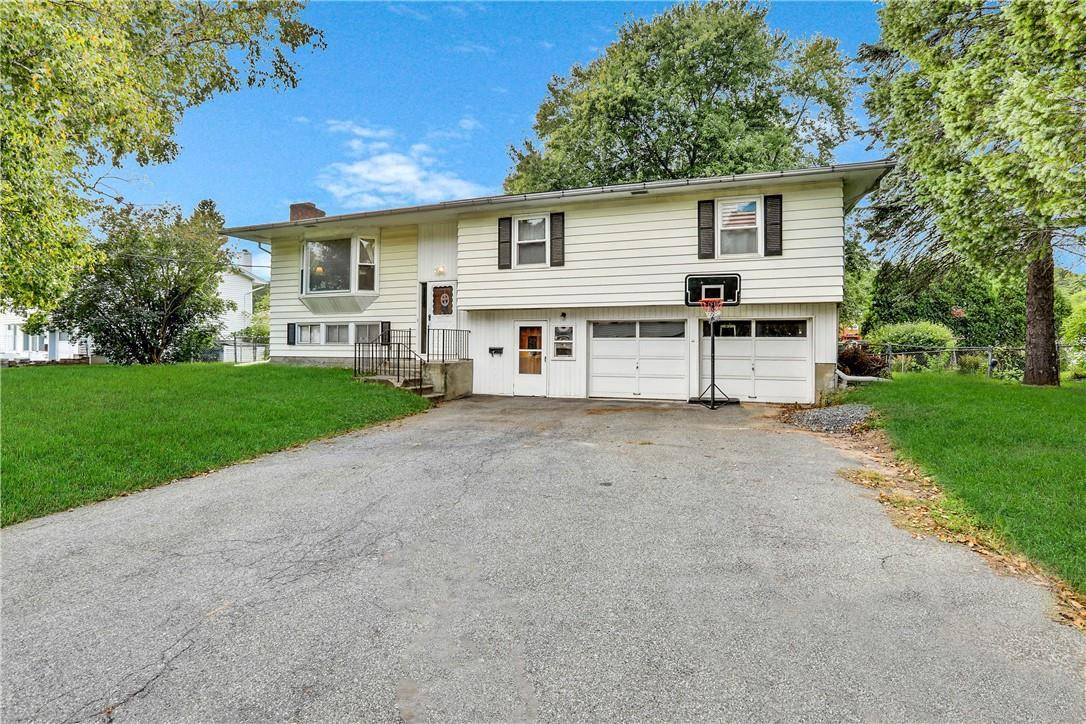 10 Hemlock LN, Saugerties, NY 12477
