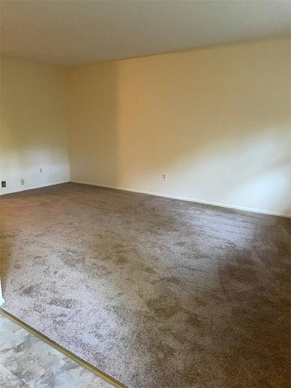 796-800 Brookridge DR #77, Valley Cottage, NY 10989