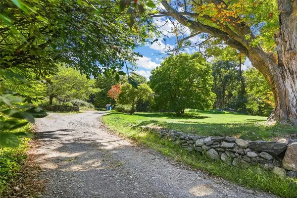 Pound Ridge, NY 10576,223 Westchester AVE