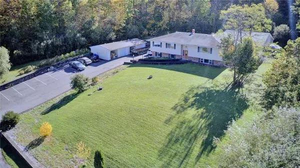 Carmel, NY 10512,16 Anna CT