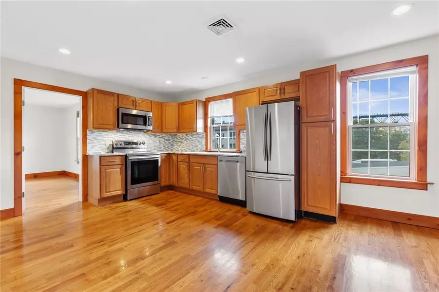 75 Albany ST #3, Poughkeepsie, NY 12601