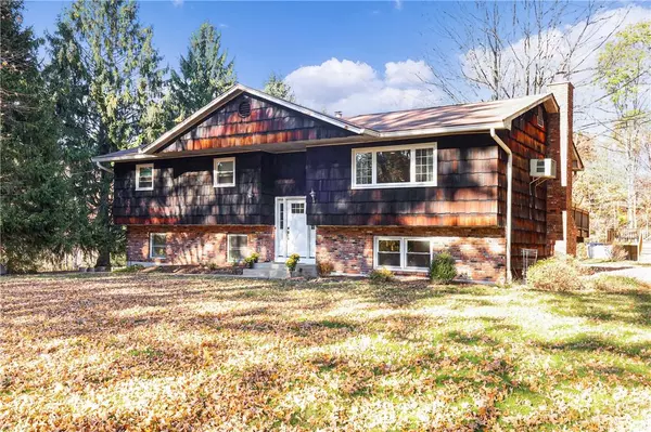 2 E Gate RD, Suffern, NY 10901