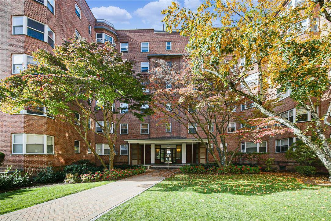 235 Garth RD #E1H, Scarsdale, NY 10583