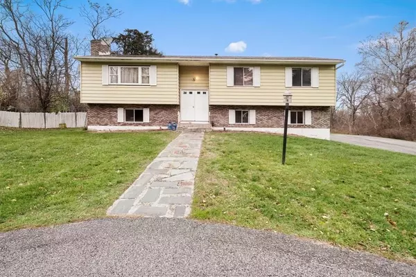 29 Quail Run RD, Hopewell Junction, NY 12533