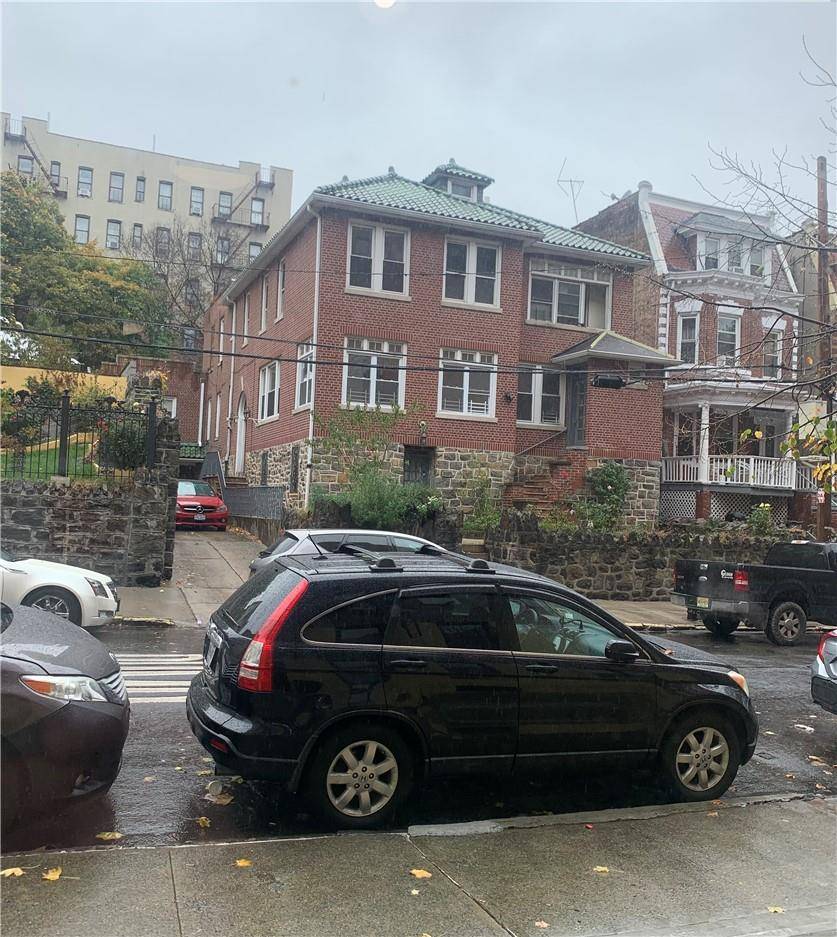 2969 Perry AVE #1F, Bronx, NY 10458