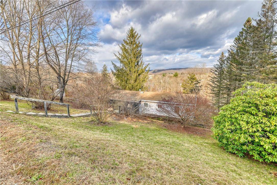 36 Scenic View RD, Millerton, NY 12546