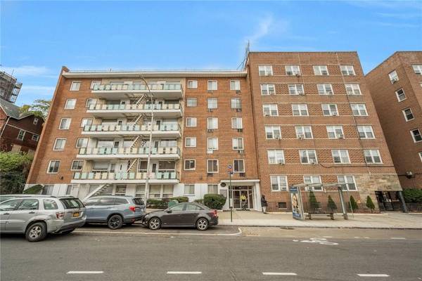 3201 Grand concourse #3D,  Bronx,  NY 10468