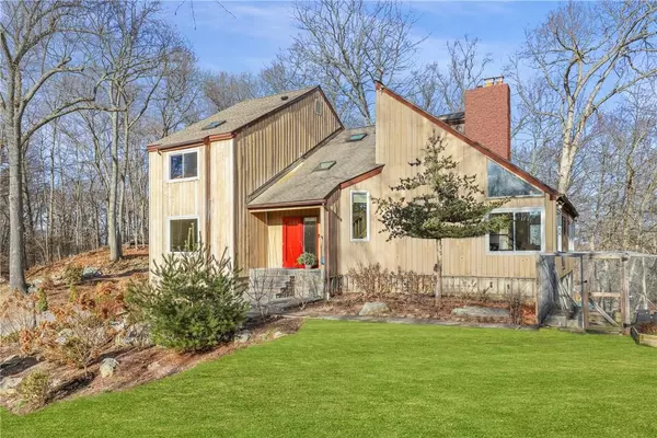 Katonah, NY 10536,21 Birch DR