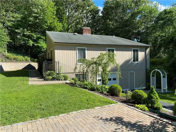 6 Mark Mead RD, Cross River, NY 10518