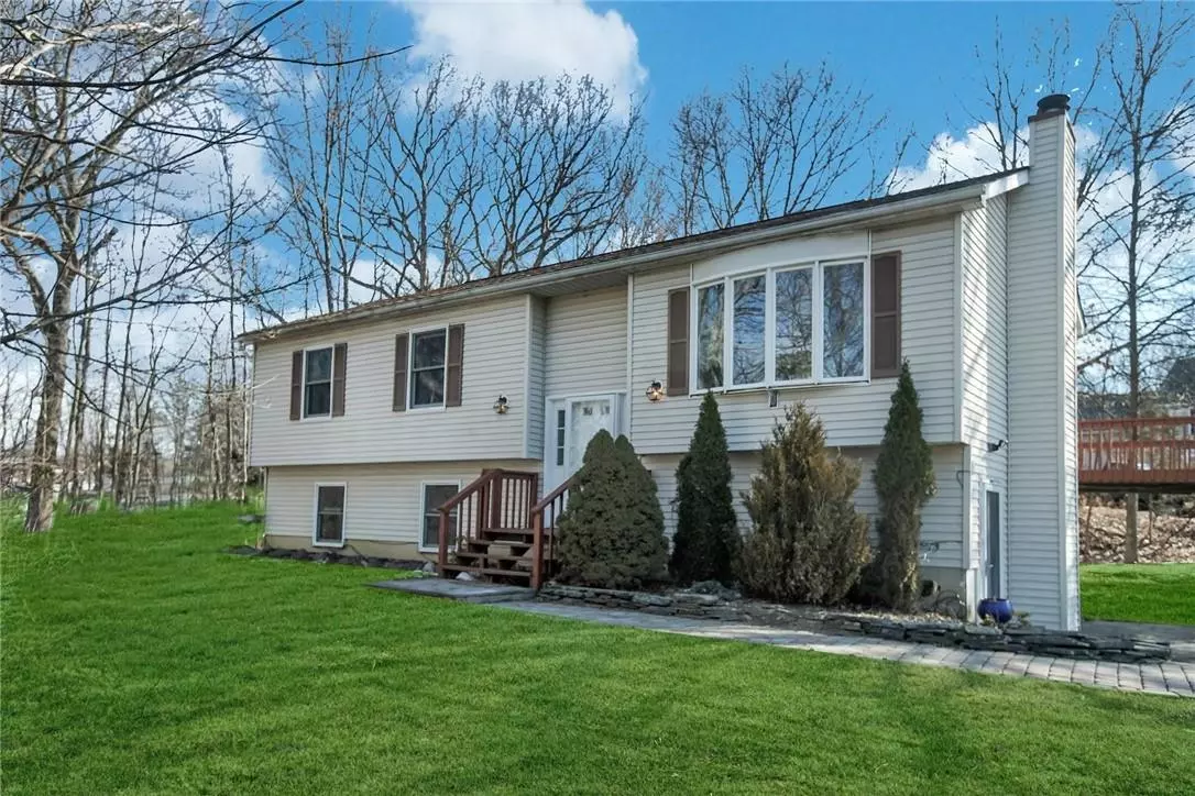 New Paltz, NY 12561,35 Bonticou View DR