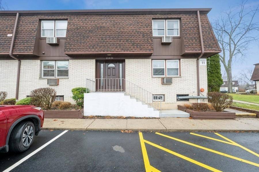 11 Oxford DR #23, Valley Cottage, NY 10989