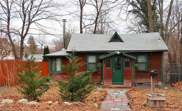 50 Forest LN, Yorktown Heights, NY 10598