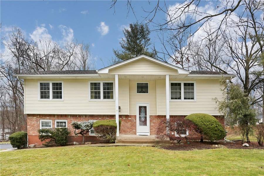 5 Haller CRES, Chestnut Ridge, NY 10977