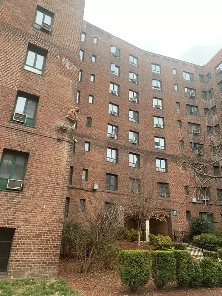 1641 Metropolitan AVE #7H, Bronx, NY 10462