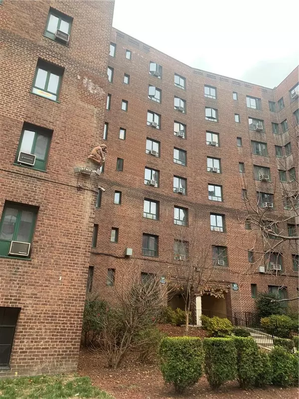 Bronx, NY 10462,1641 Metropolitan AVE #7H