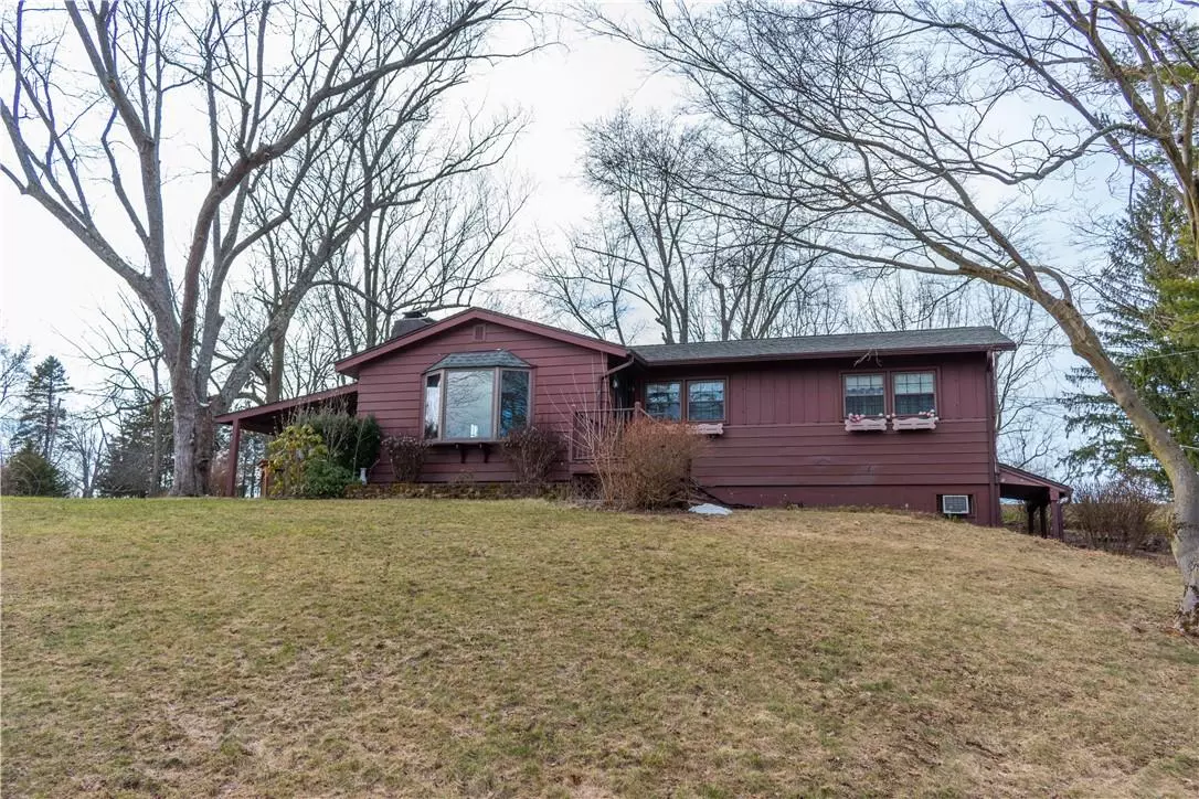 Pleasant Valley, NY 12569,14 Conklin Hill RD