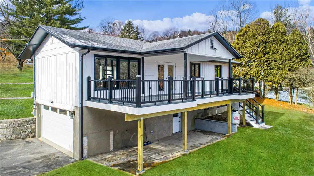 96 Macgregor DR, Mahopac, NY 10541