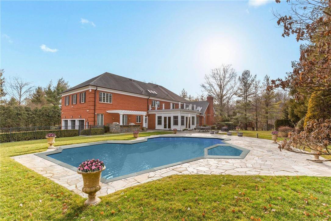 23 Beverly RD, Purchase, NY 10577