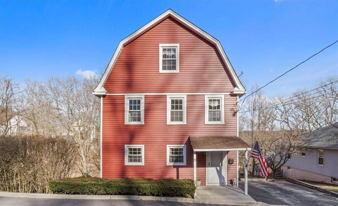 27 Mearns AVE, Highland Falls, NY 10928