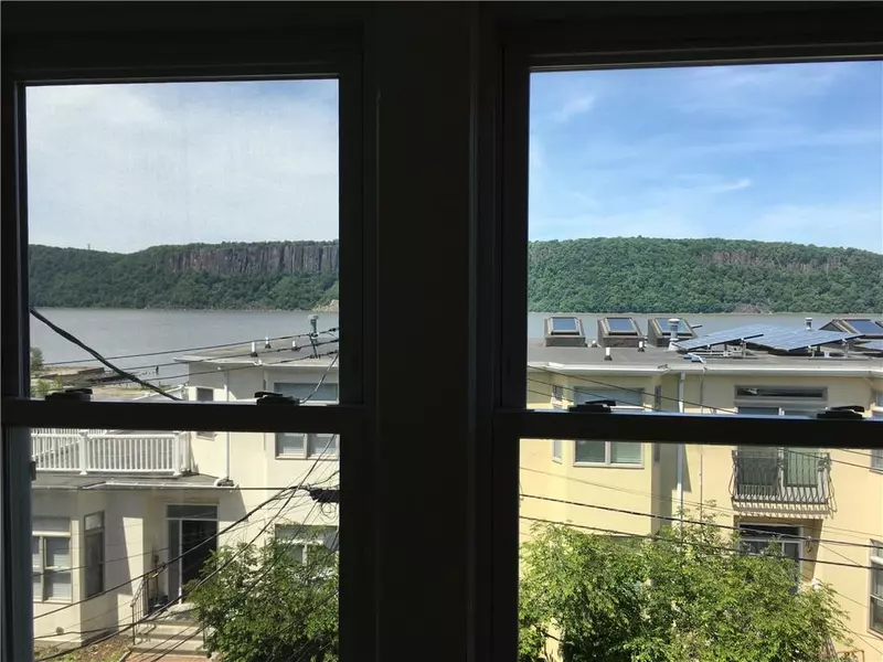 26 ridge ST #1, Hastings-on-hudson, NY 10706