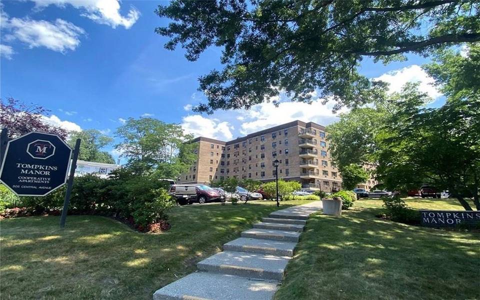 505 Central AVE #505, White Plains, NY 10606