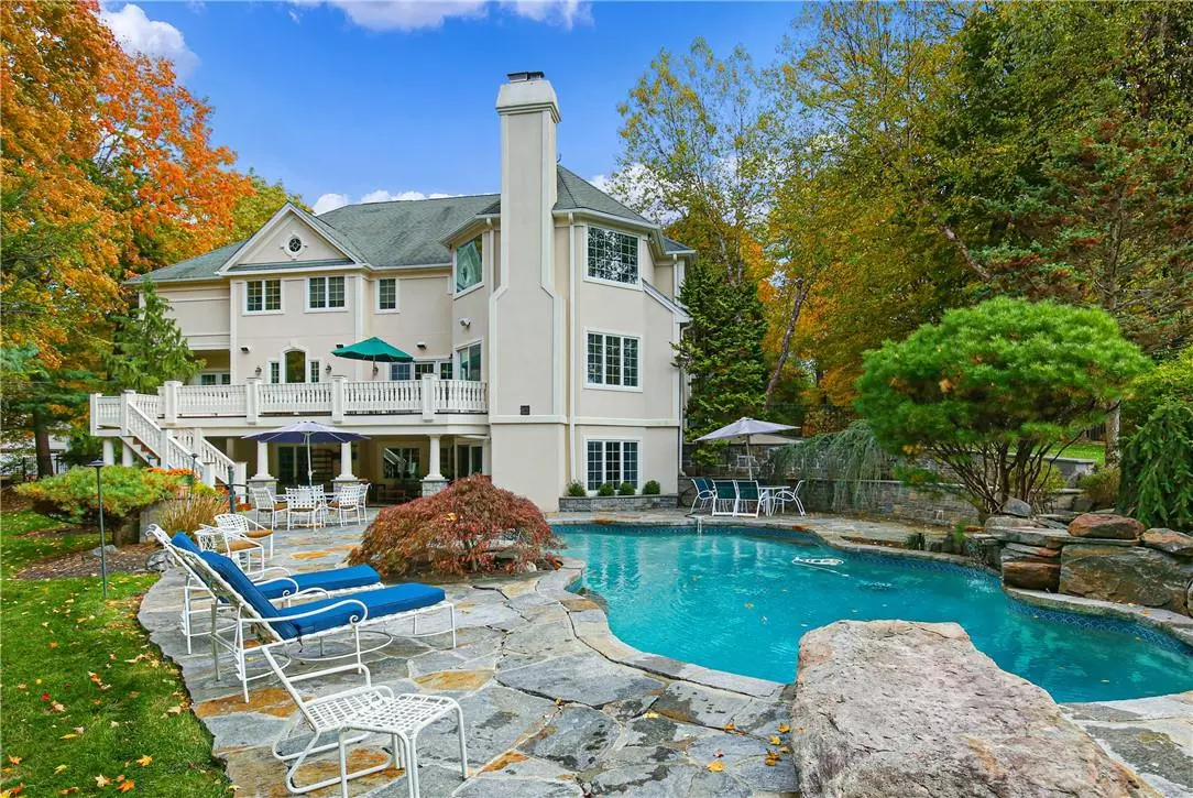 Chappaqua, NY 10514,6 Hemlock HOLW