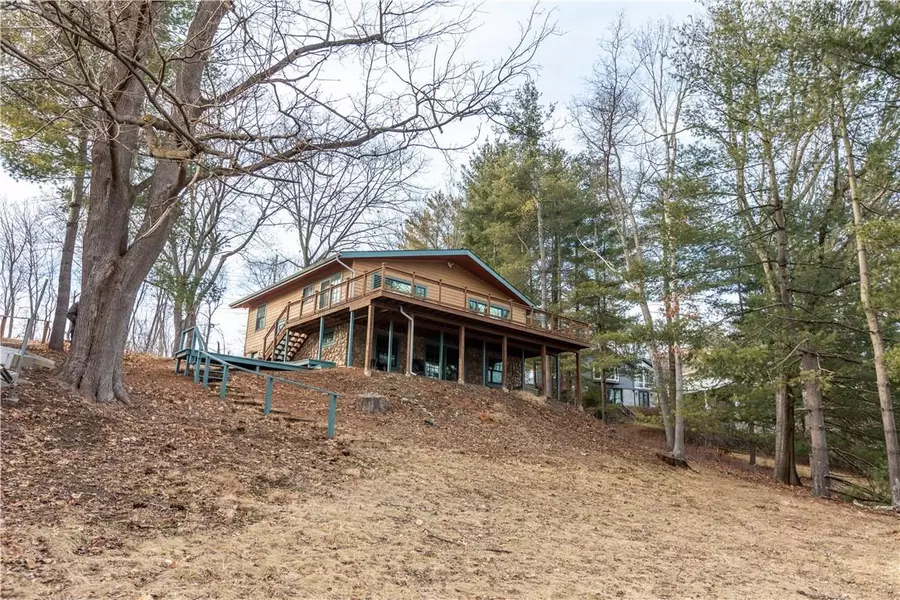 12 Mansion DR, Copake, NY 12516