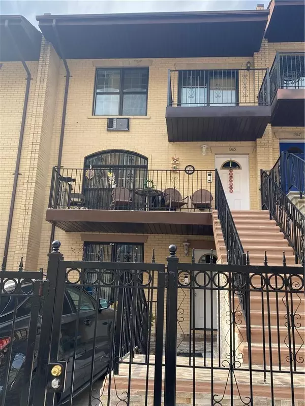 1385 Shakespeare AVE, Bronx, NY 10452