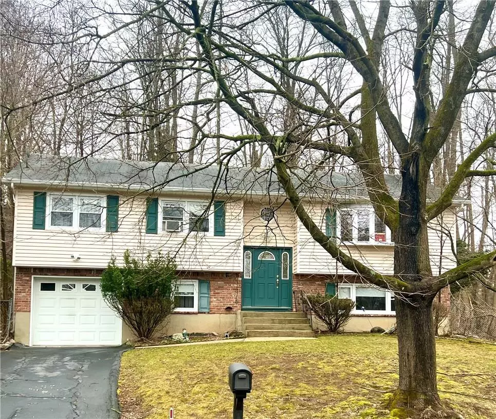 Nanuet, NY 10954,1 Wales Vista