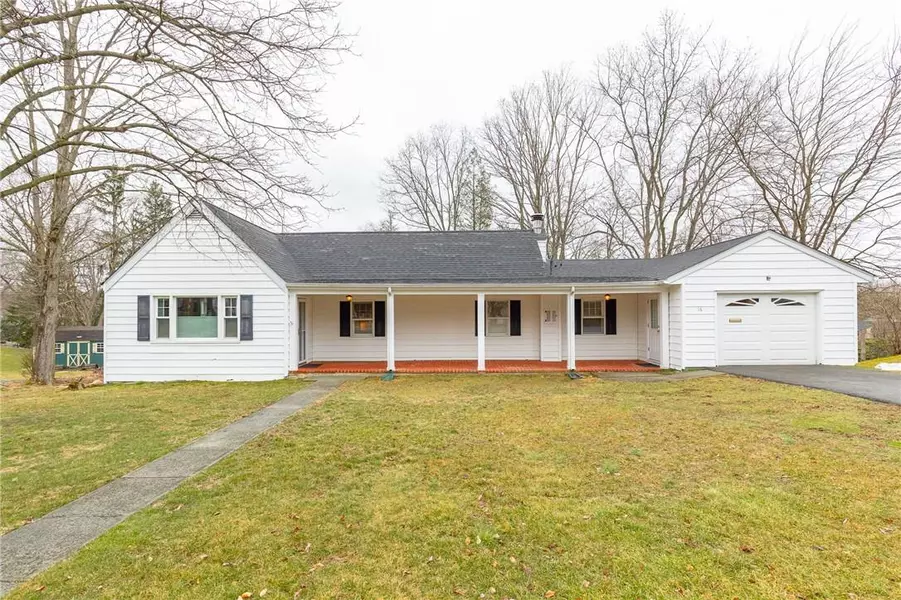 16 Elmendorf DR, Poughkeepsie, NY 12603