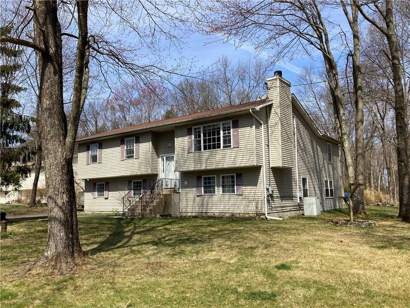 28 Tracy RD, New Paltz, NY 12561