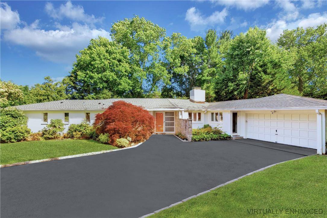 4 Beresford LN, Larchmont, NY 10538