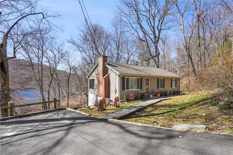 101 Seven Hills Lake DR, Carmel, NY 10512