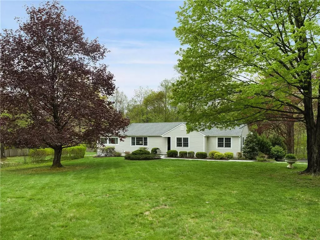 South Salem, NY 10590,4 Hillcrest CT