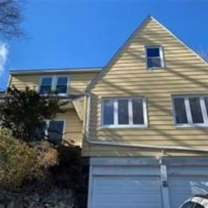 White Plains, NY 10606,128 Chatterton Pkwy #Right