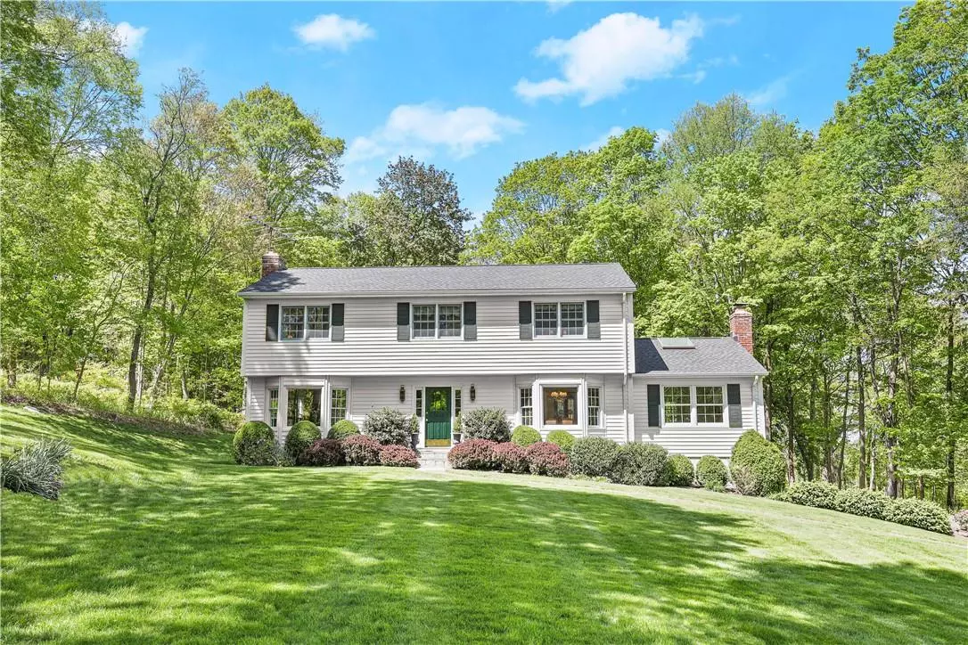 Armonk, NY 10504,26 Woodcrest DR