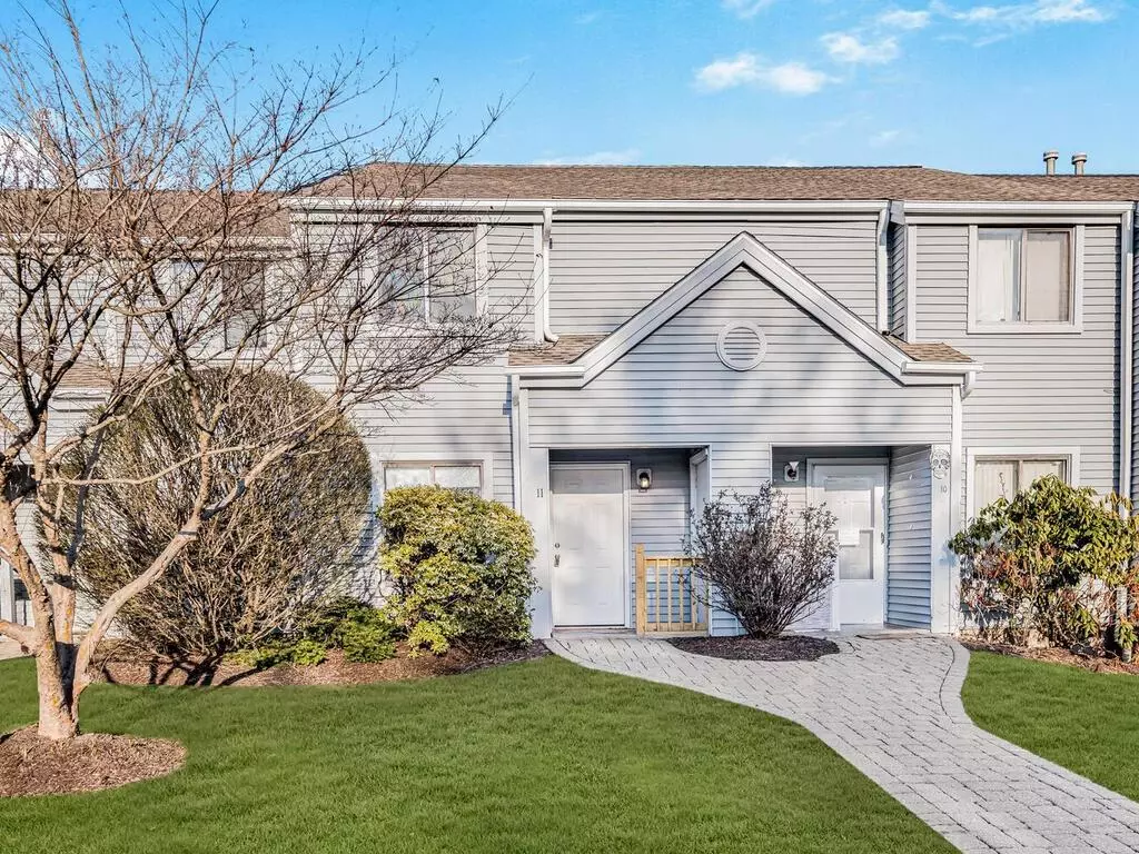 Mohegan Lake, NY 10547,11 Country PL