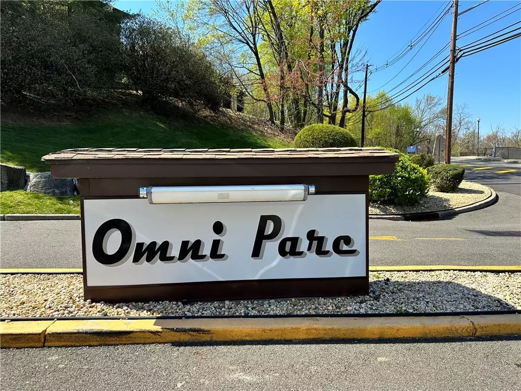 Nanuet, NY 10954,44 Omni Parc DR